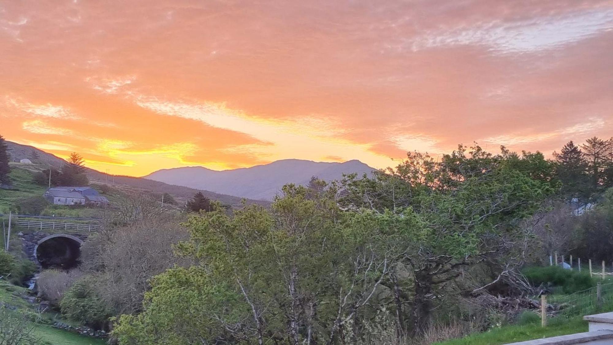 KilcarSliabh Liag Viewアパートメント エクステリア 写真